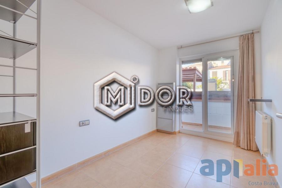 APARTMENT WITH TERRACE IN CASSA DE LA SELVA