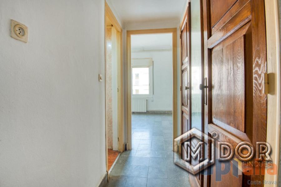 APARTAMENT PER REFORMAR A 170m DE LA PLATJA