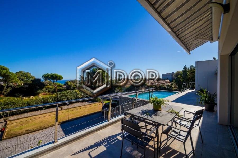 CASA MODERNA AMB VISTES A MAR A PLATJA D'ARO (MAS ROS)