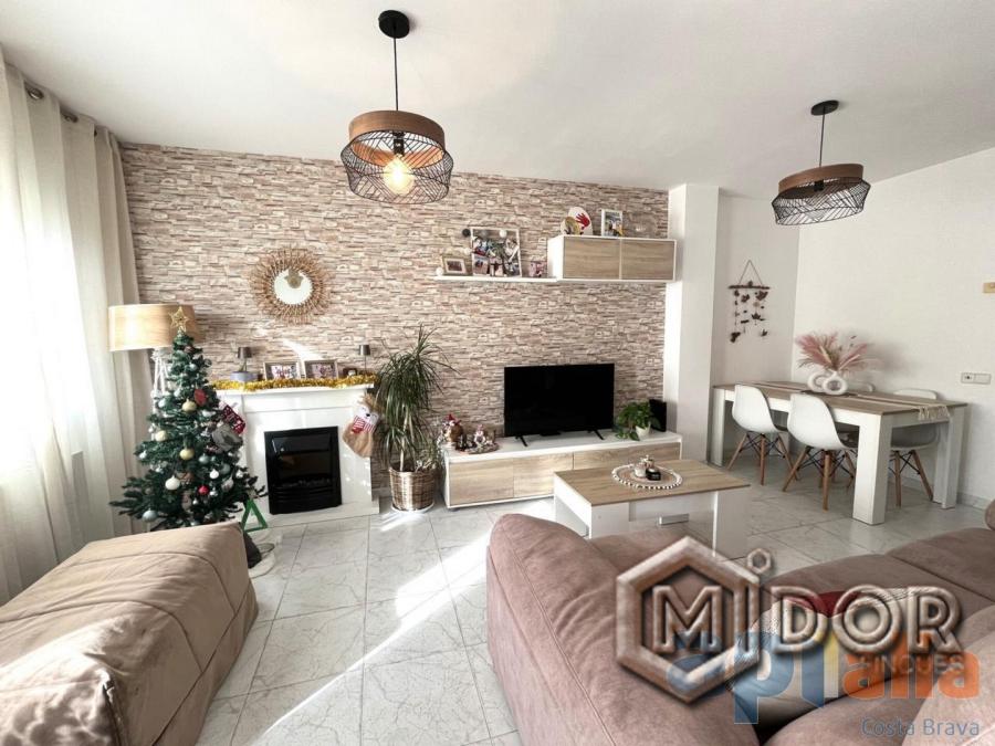 APARTAMENT A ZONA TEUA -ESTACIÓ