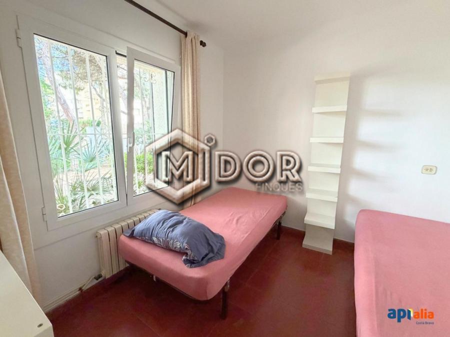 HOUSE WITH PRIVATE GARDEN AND 2 INDEPENDENT HOMES, SECOND LINE FROM THE SEA IN PLATJA D’ARO