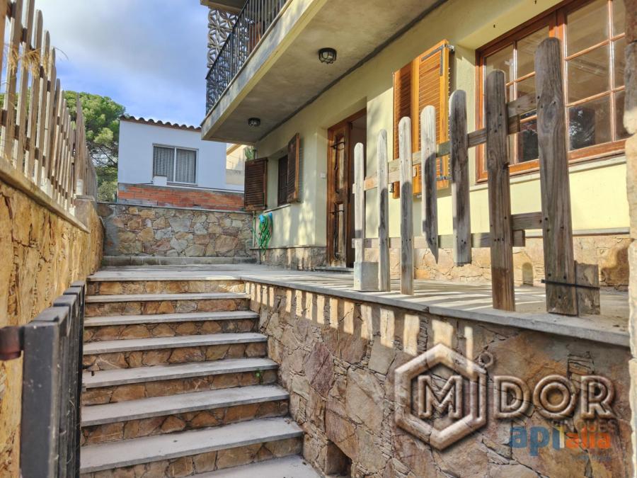CASA A REFORMAR EN CALONGE