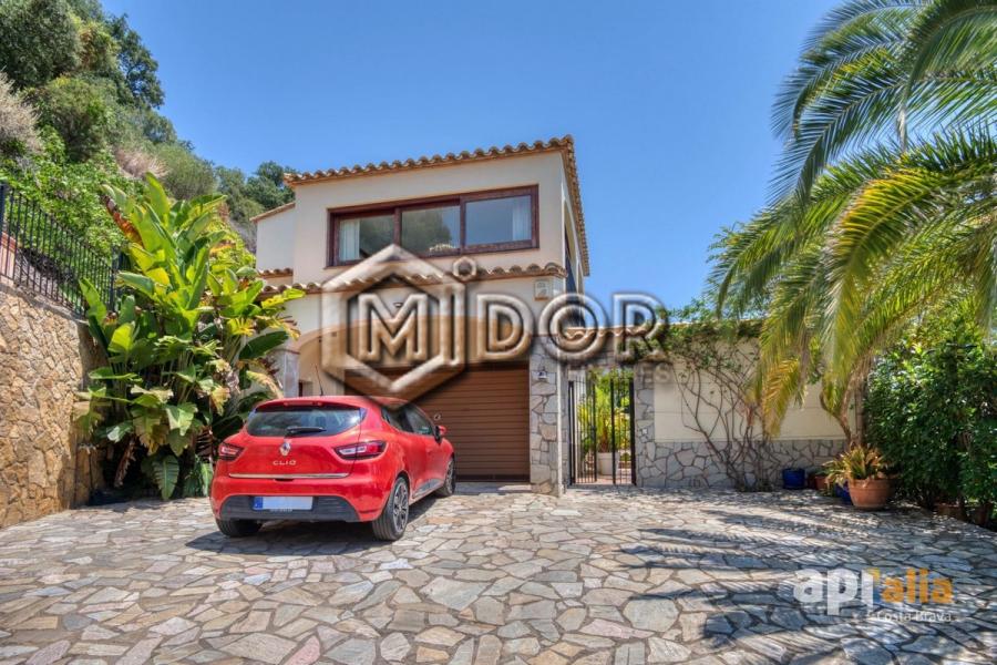 CASA AMB PISCINA A CALONGE