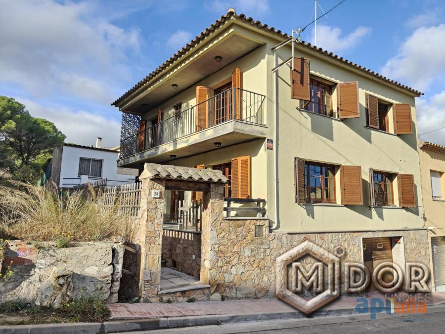 CASA A REFORMAR EN CALONGE