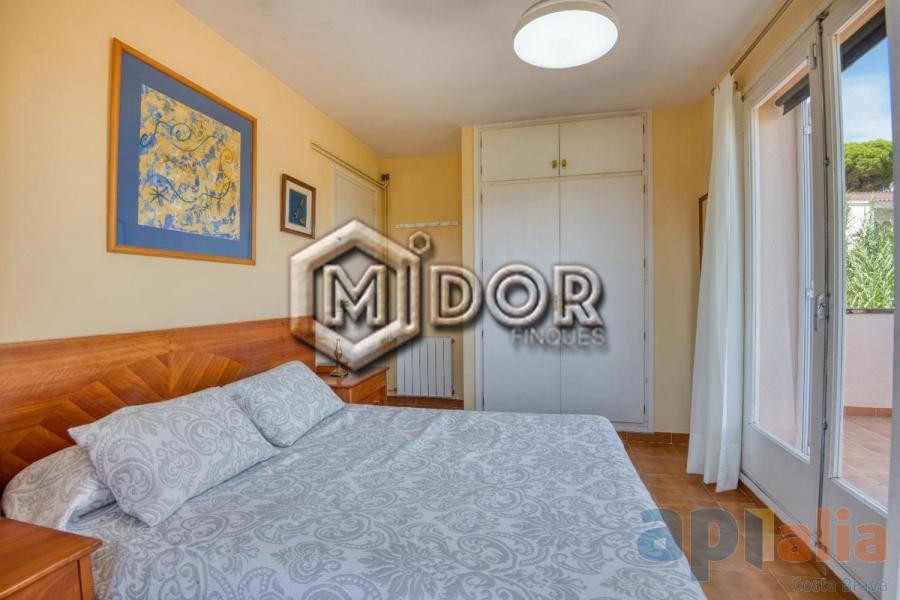TOWNHOUSE WITH PRIVATE GARDEN IN S’AGARÓ