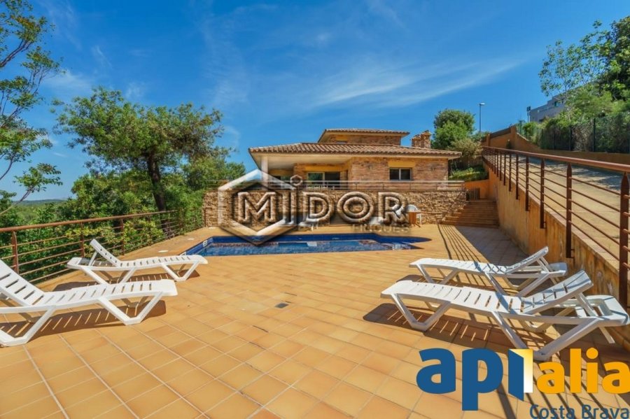 Magnífica casa amb piscina a Begur!