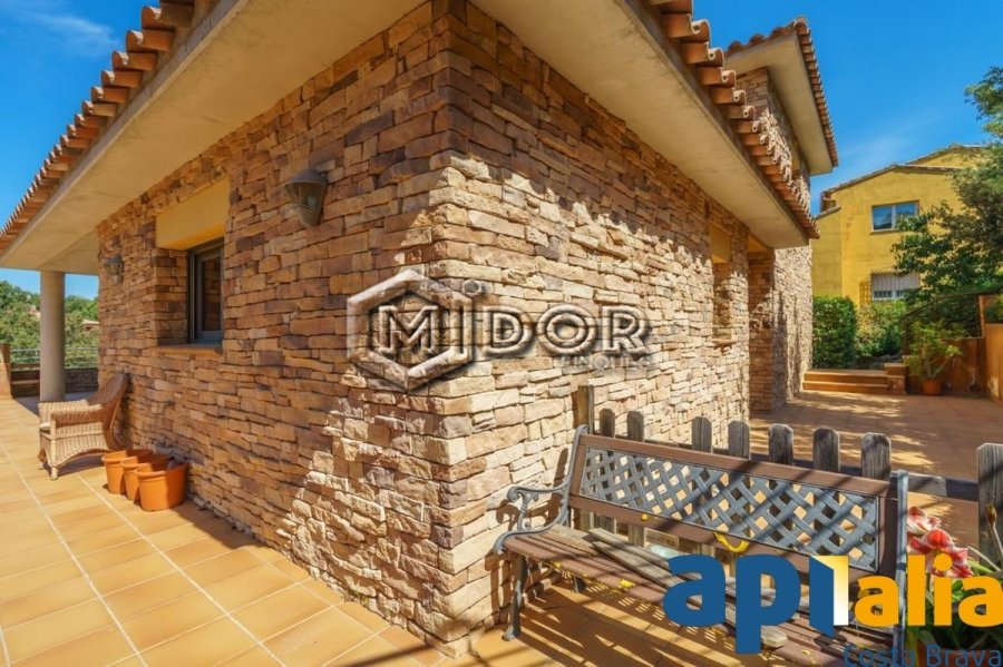 Magnífica casa amb piscina a Begur!