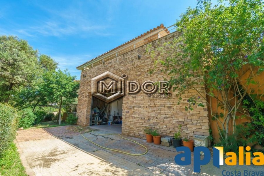 Magnífica casa amb piscina a Begur!