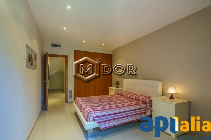Magnífica casa amb piscina a Begur!