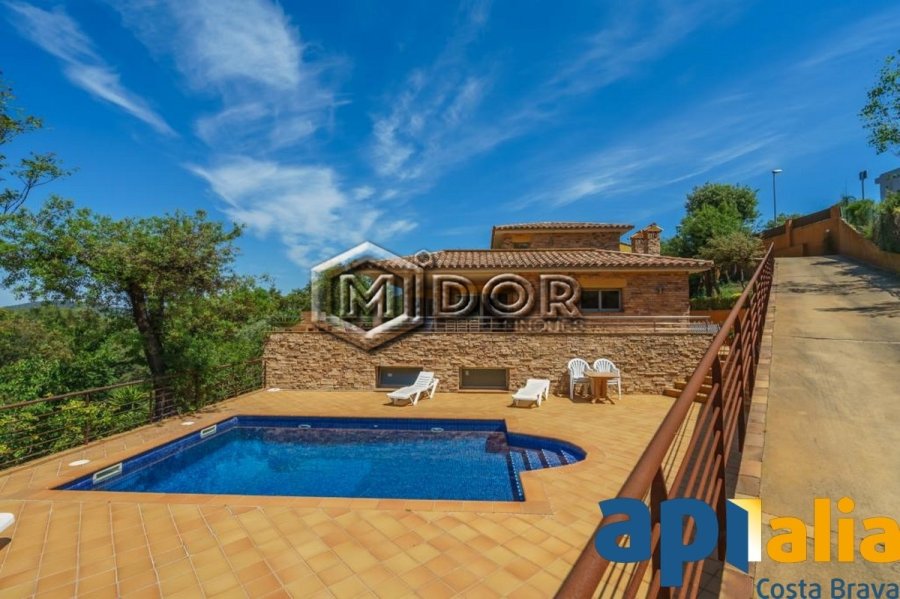 Magnífica casa amb piscina a Begur!