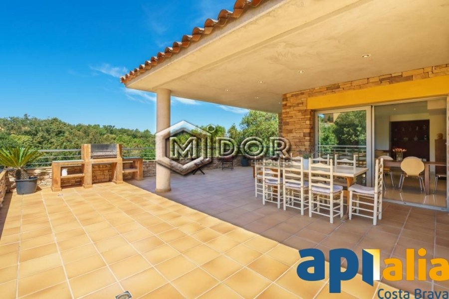 Magnífica casa amb piscina a Begur!