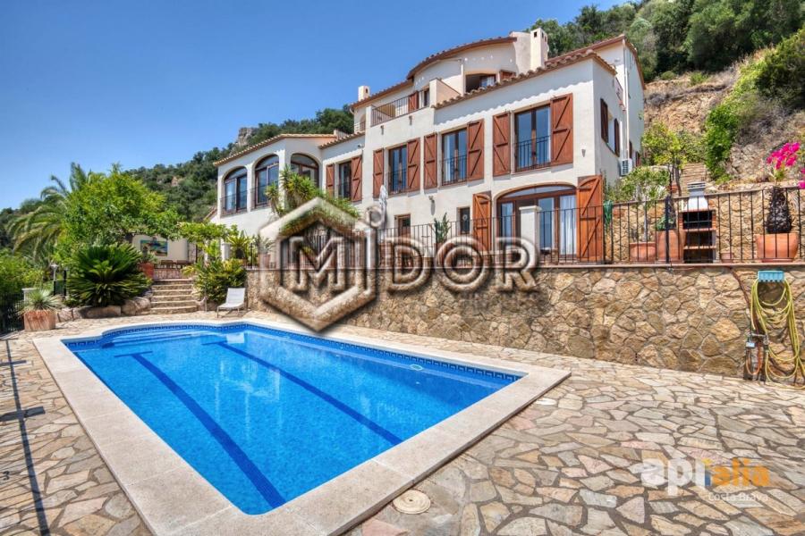 CASA AMB PISCINA A CALONGE