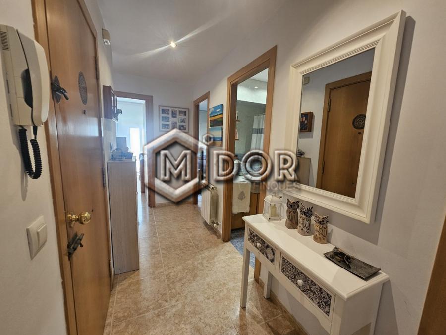 AMPLI I LLUMINÓS APARTAMENT A SANT FELIU DE GUÍXOLS (ZONA ESCLAT)