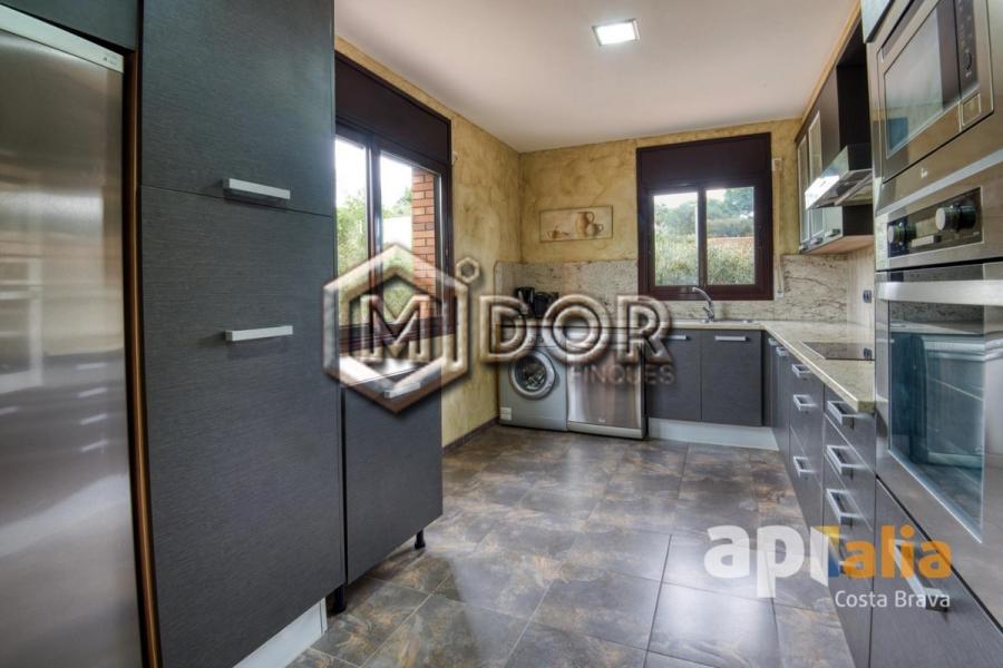 CASA AMB PISCINA I GARATGE A MAS PERE, CALONGE – COSTA BRAVA