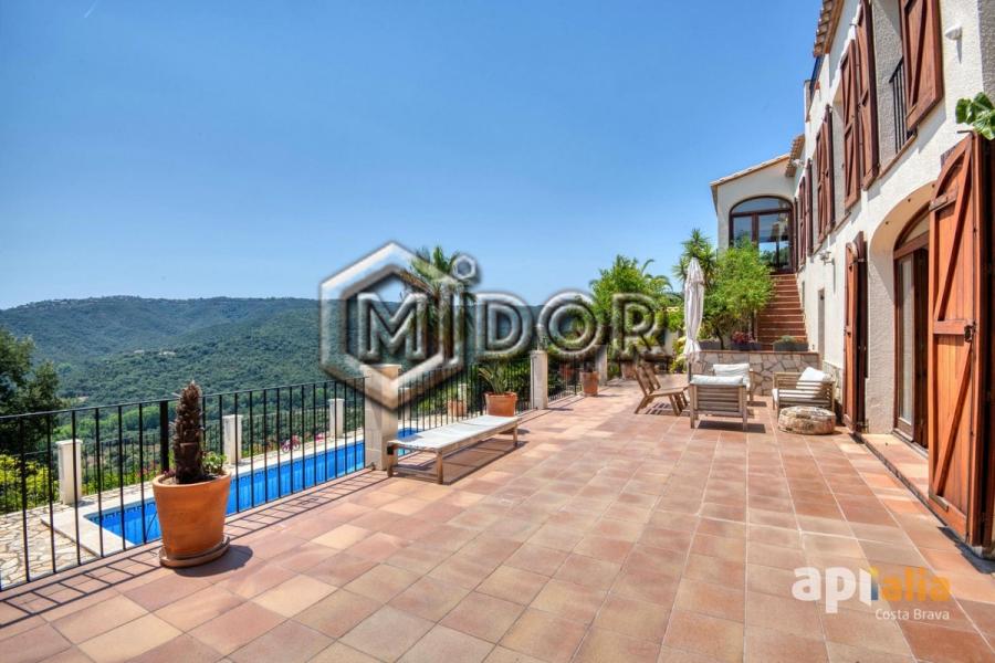 CASA AMB PISCINA A CALONGE