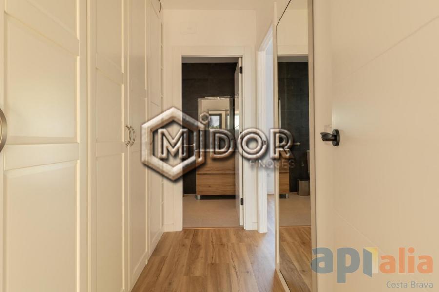 MODERN VILLA WITH PRIVATE POOL, GARAGE AND GARDEN IN CAN SOLÀ GROS II