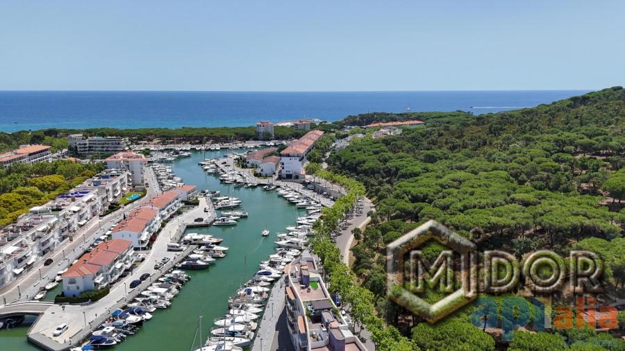 APARTAMENT A ZONA MARINA PORT D'ARO (PLATJA D'ARO)