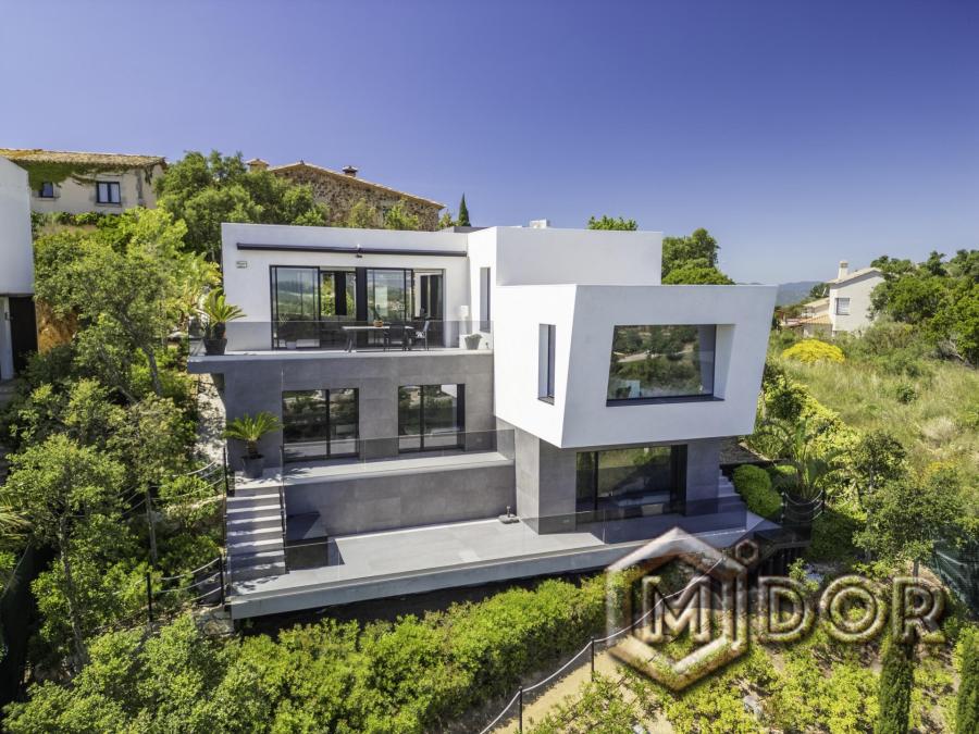 CASA AMB VISTES A MAR A PLATJA D'ARO (CIM D'ARO)