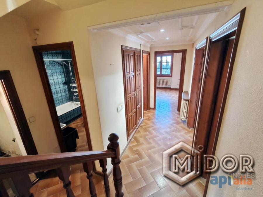 CASA A REFORMAR EN CALONGE