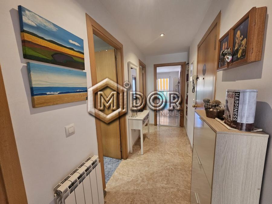 AMPLI I LLUMINÓS APARTAMENT A SANT FELIU DE GUÍXOLS (ZONA ESCLAT)