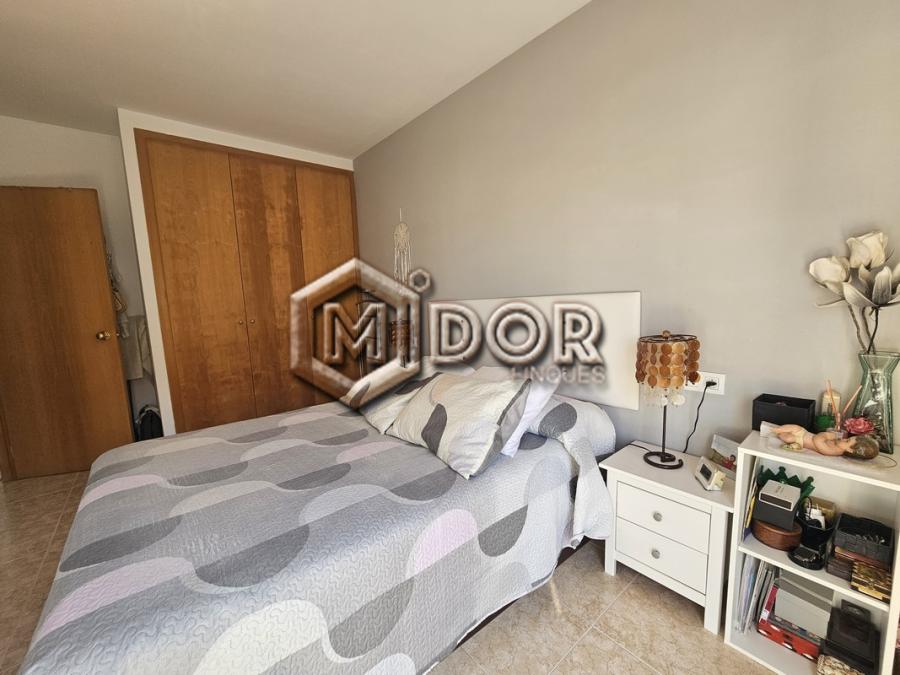 AMPLI I LLUMINÓS APARTAMENT A SANT FELIU DE GUÍXOLS (ZONA ESCLAT)