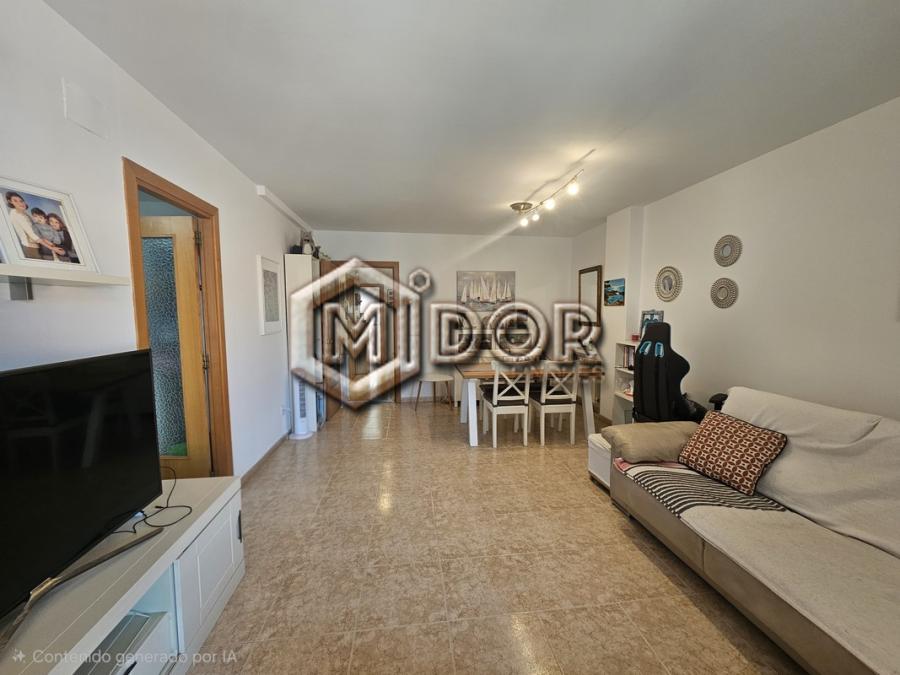 AMPLI I LLUMINÓS APARTAMENT A SANT FELIU DE GUÍXOLS (ZONA ESCLAT)
