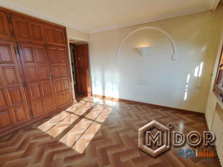 CASA A REFORMAR EN CALONGE