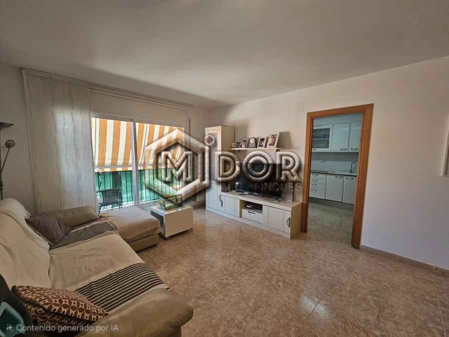 AMPLI I LLUMINÓS APARTAMENT A SANT FELIU DE GUÍXOLS (ZONA ESCLAT)