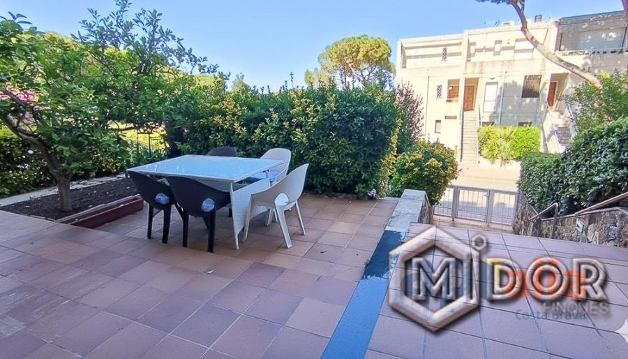 DÚPLEX AMB JARDÍ A 240m DE LA PLATJA DE ST.POL -S'AGARÓ (2a LÍNIA DE MAR)