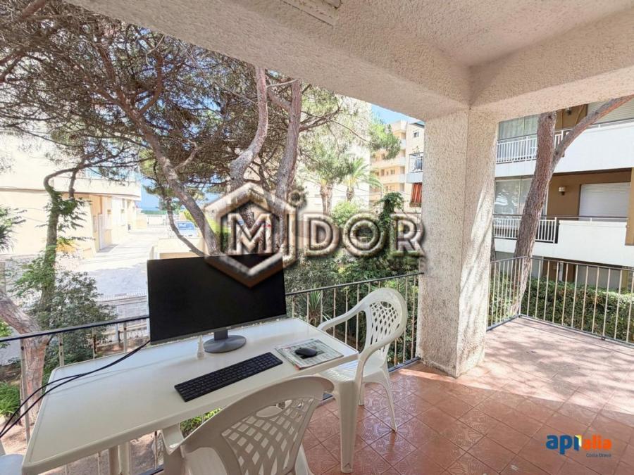 HOUSE WITH PRIVATE GARDEN AND 2 INDEPENDENT HOMES, SECOND LINE FROM THE SEA IN PLATJA D’ARO