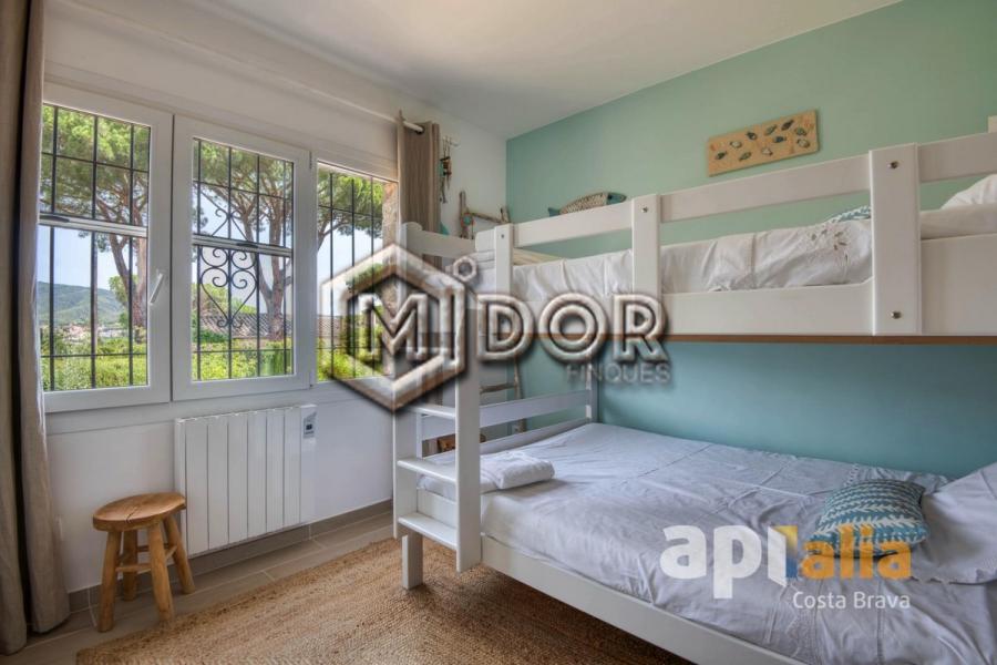 CASA REFORMADA AMB PISCINA I LLICÈNCIA TURÍSTICA