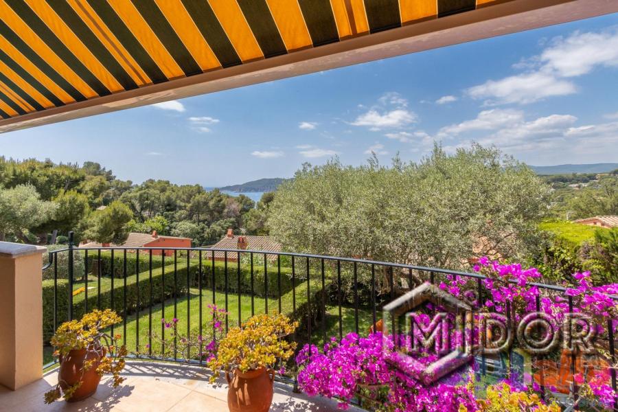 MAISON AVEC VUE SUR LA MER ET JARDIN À LLAFRANC (LICENCE TOURISTIQUE)