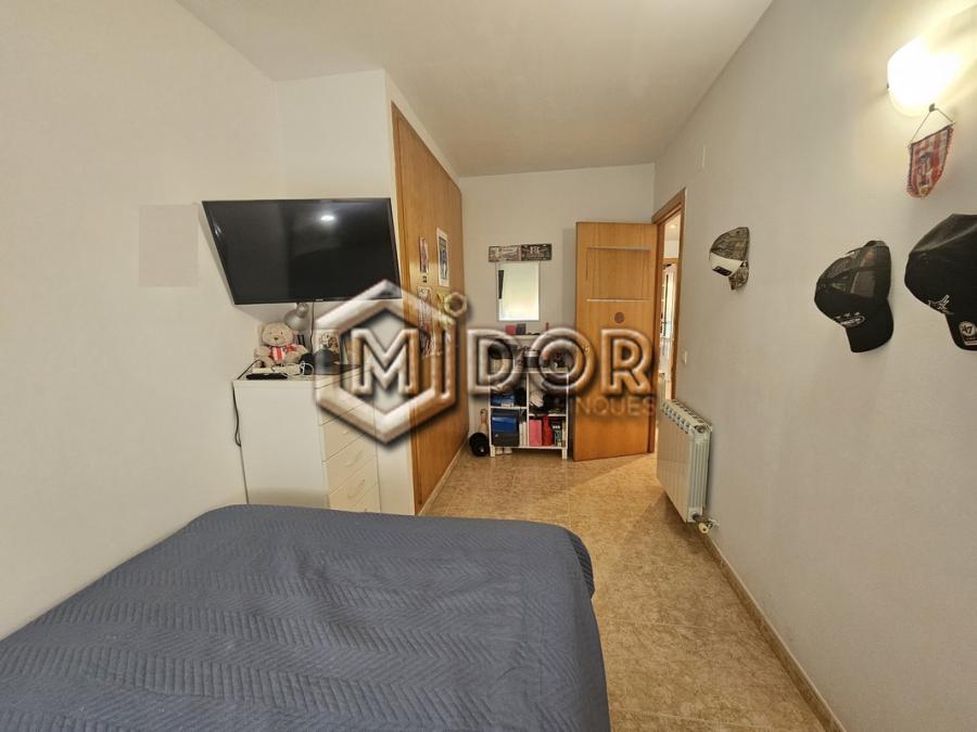 AMPLI I LLUMINÓS APARTAMENT A SANT FELIU DE GUÍXOLS (ZONA ESCLAT)