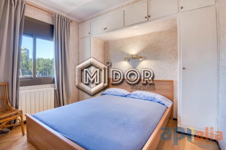 APARTAMENTO CON TERRAZA Y VISTAS (ZONA PORT D'ARO - PLATJA D'ARO)