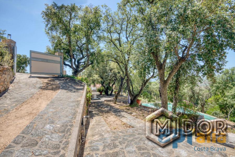 CASA AMB PISCINA A ST. MIQUEL D'ARO