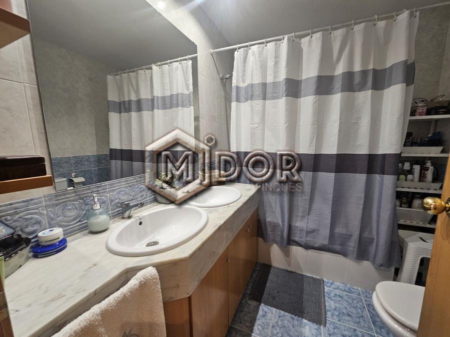 AMPLI I LLUMINÓS APARTAMENT A SANT FELIU DE GUÍXOLS (ZONA ESCLAT)