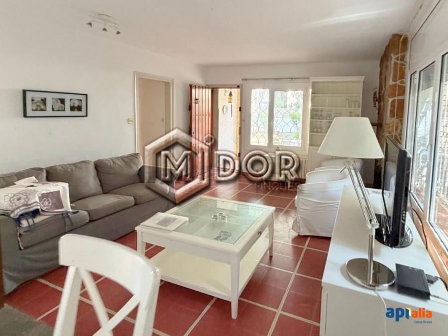 HOUSE WITH PRIVATE GARDEN AND 2 INDEPENDENT HOMES, SECOND LINE FROM THE SEA IN PLATJA D’ARO