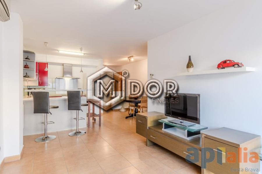 APARTMENT WITH TERRACE IN CASSA DE LA SELVA