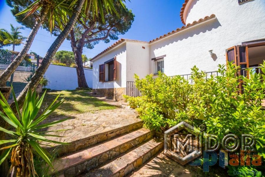 CASA CON VISTAS A MAR EN TORREVALENTINA (ST.ANTONI DE CALONGE)