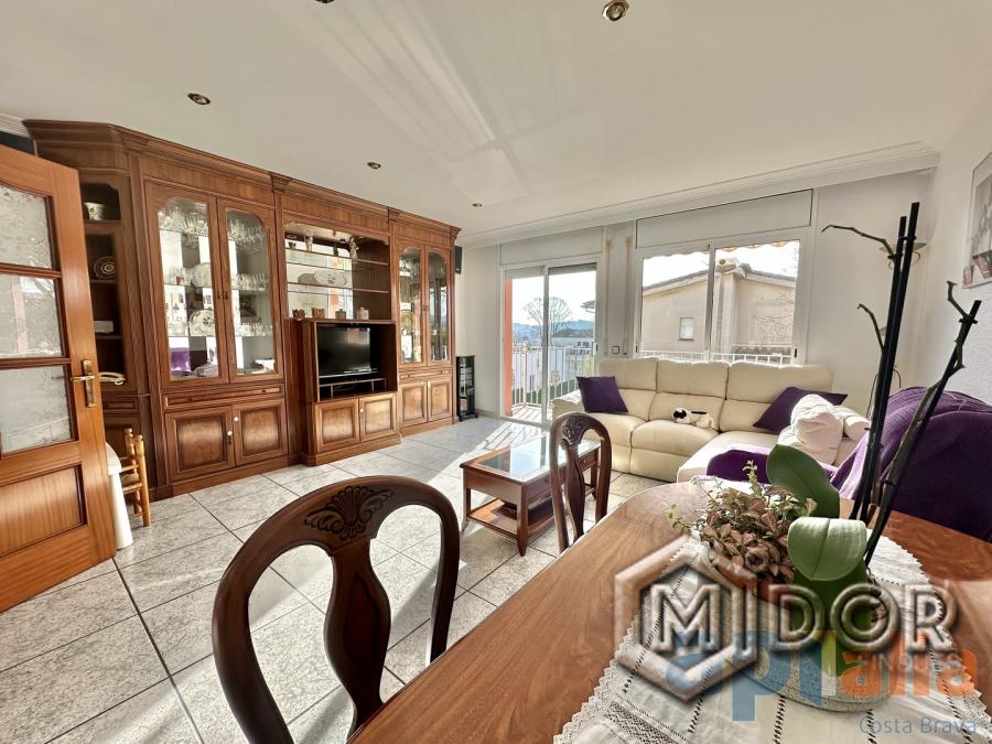 TOWNHOUSE IN THE HEART OF CASTELL-D'ARO