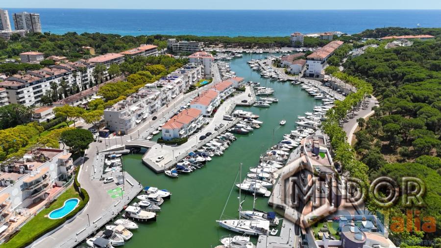 APARTAMENT A ZONA MARINA PORT D'ARO (PLATJA D'ARO)