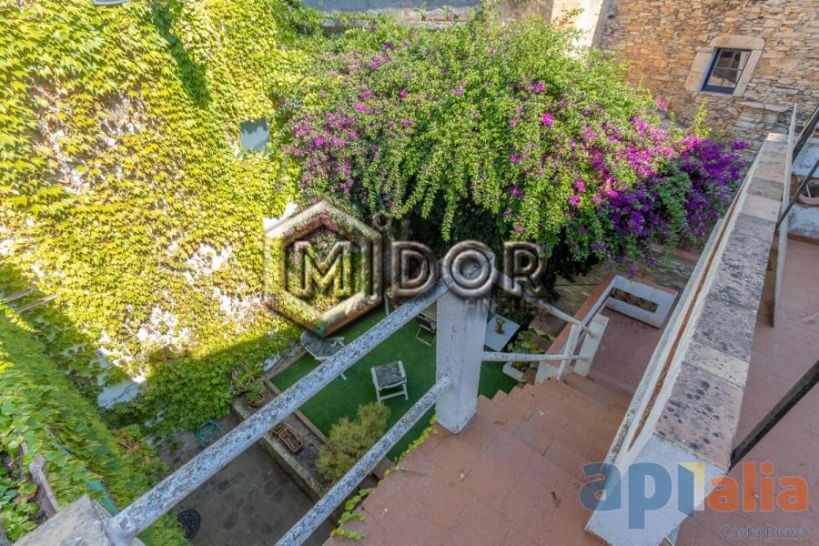 HISTORIC HOUSE IN THE HEART OF BEGUR