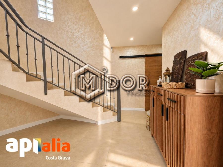 CASA DE NOVA CONSTRUCCIÓ AMB JARDÍ A (Mas Pere) CALONGE