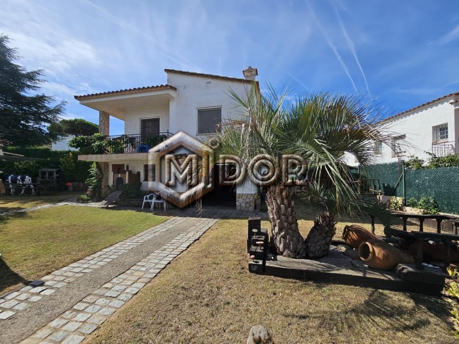 CASA AMB GRAN POTENCIAL I PISCINA PRIVADA A MAS TREMPAT (SANTA CRISTINA D'ARO)