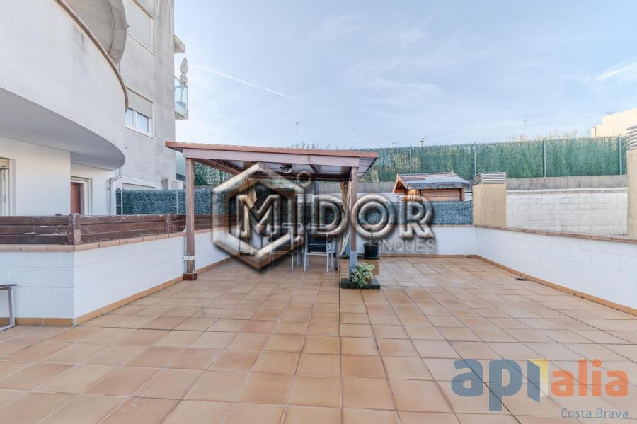 APARTMENT WITH TERRACE IN CASSA DE LA SELVA