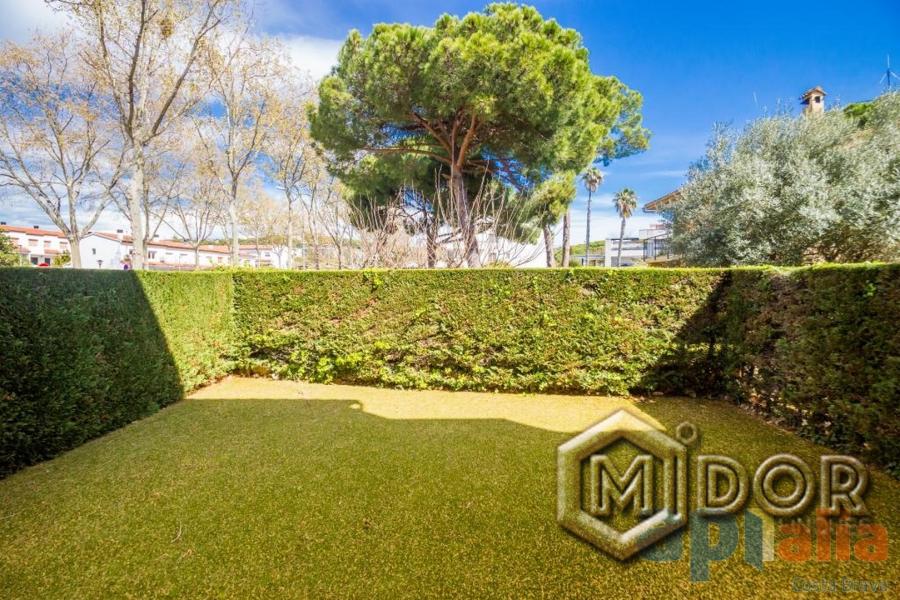 PLANTA BAIXA AMB JARDÍ A 800m DE LA PLATJA DE ST.POL-S'AGARÓ