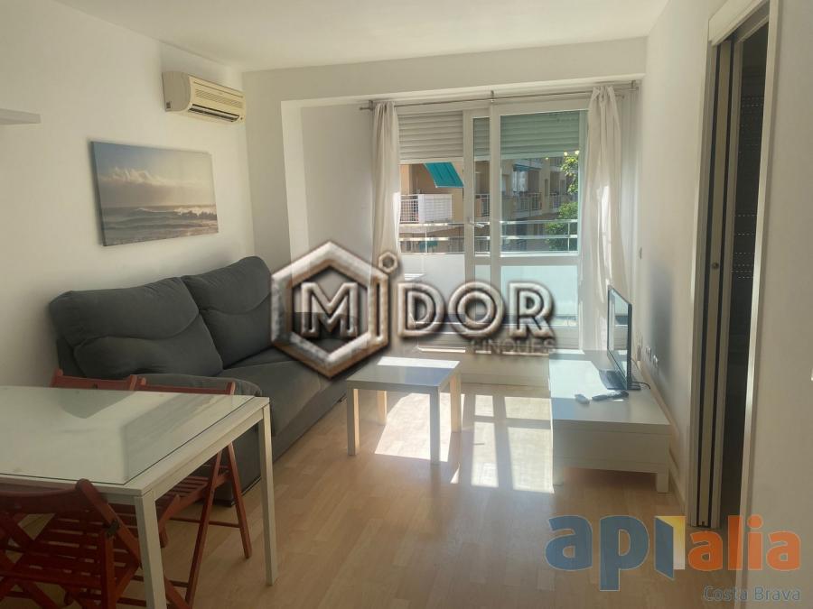 APARTMENT WITH TOURIST LICENCE IN PALAMÓS