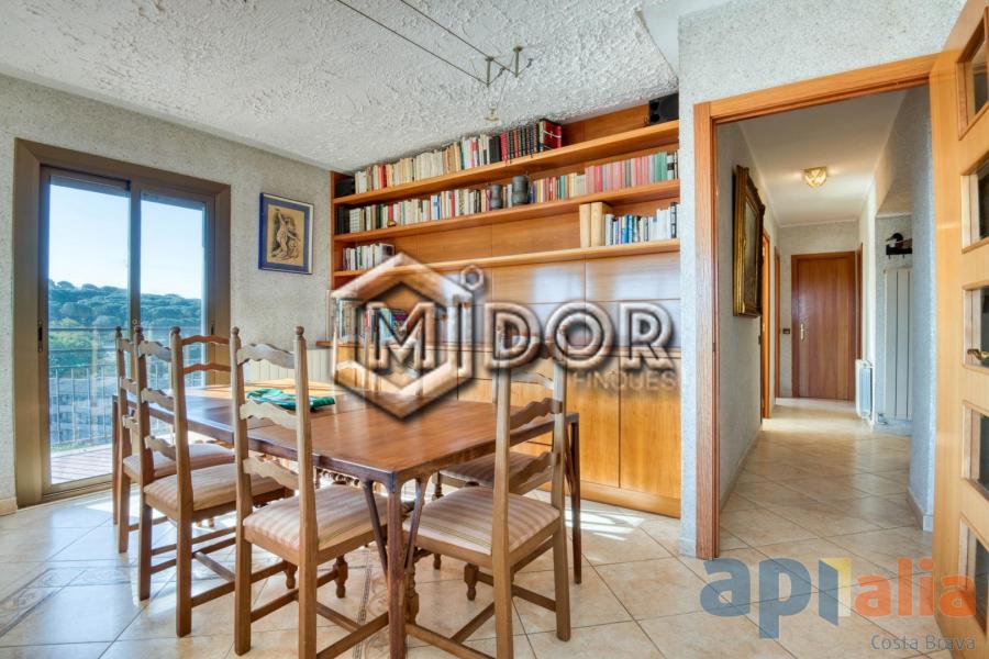 APARTAMENTO CON TERRAZA Y VISTAS (ZONA PORT D'ARO - PLATJA D'ARO)