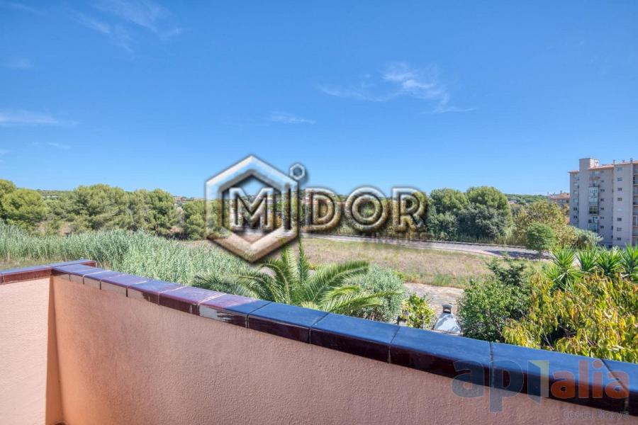 TOWNHOUSE WITH PRIVATE GARDEN IN S’AGARÓ