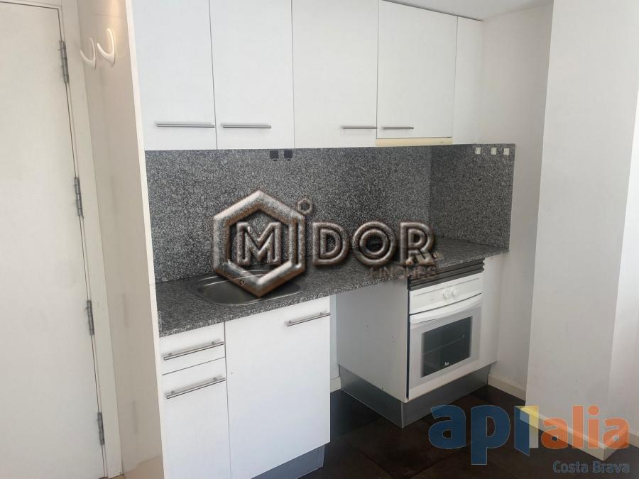 APARTMENT WITH TOURIST LICENCE IN PALAMÓS